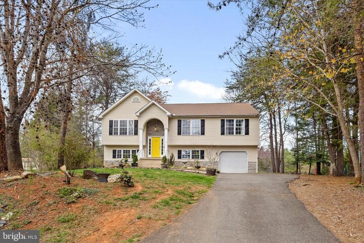 Property Photo:  104 Carlyle Court  VA 22508 