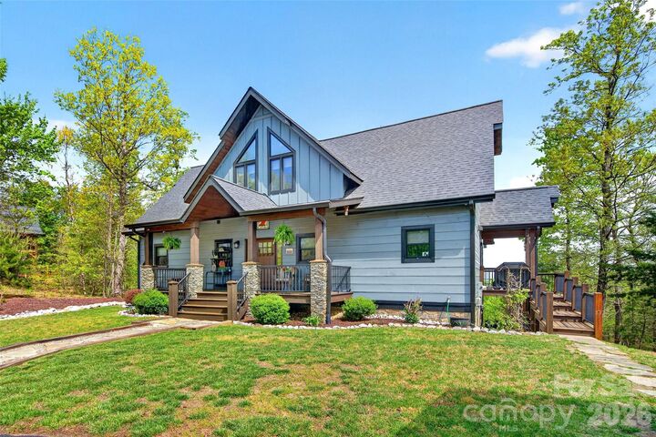 Property Photo: 623 Mountain Vista Drive NC 28761