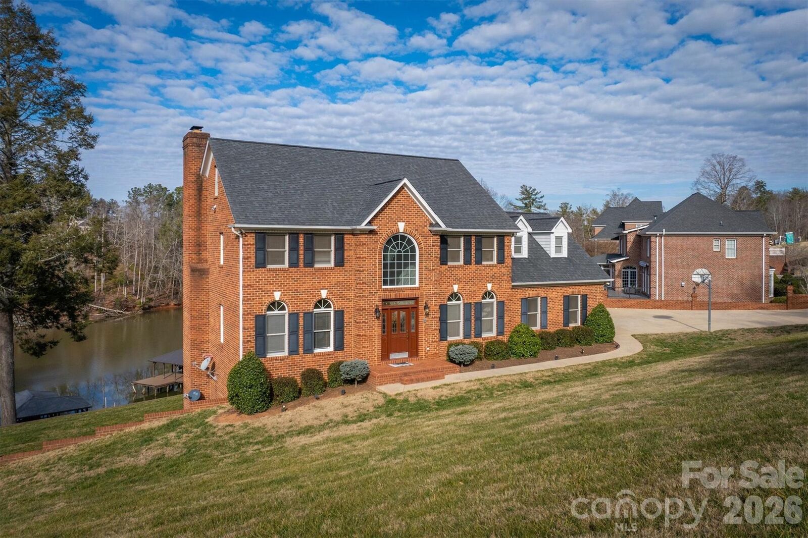 Property Photo:  46 Mariners Point Lane  NC 28601 