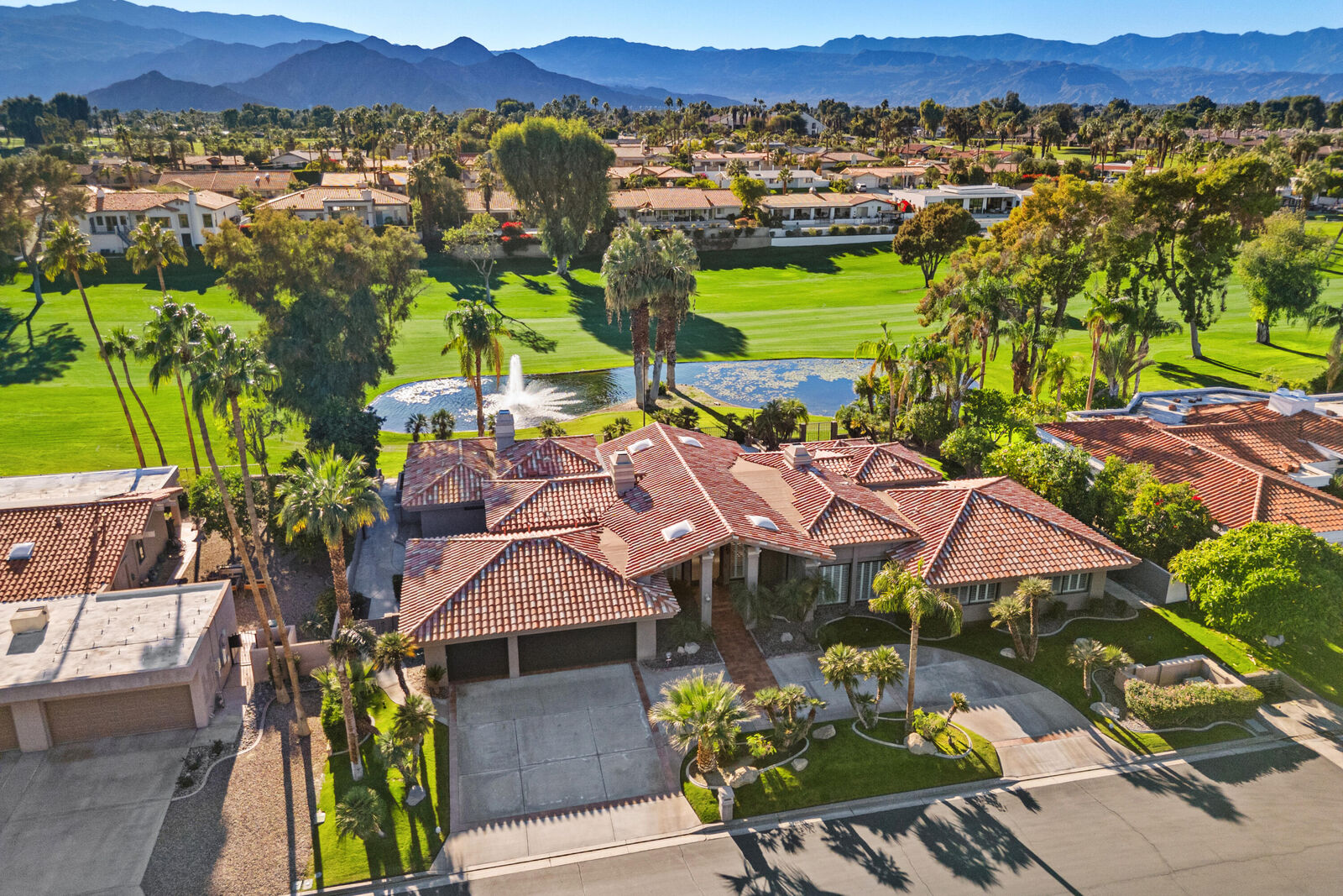 Property Photo:  42515 Castle Harbor Court  CA 92203 