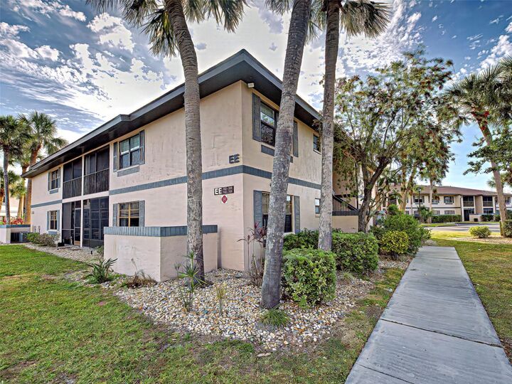 Property Photo: 19505 Quesada Avenue Ee202 FL 33948