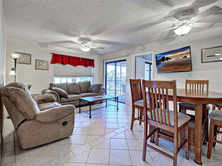 Property Photo:  19505 Quesada Avenue Ee202  FL 33948 