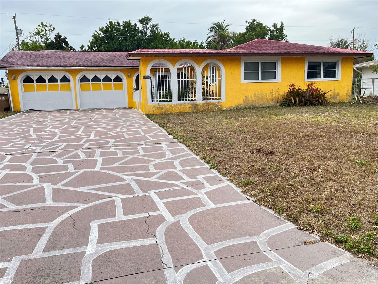 Property Photo:  1310 SE 43rd Terrace  FL 33904 