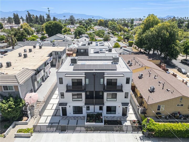 Property Photo:  6700 Kester Avenue  CA 91405 