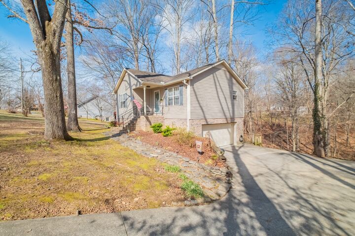 Property Photo:  74 Snow Tree Bnd  TN 37355 