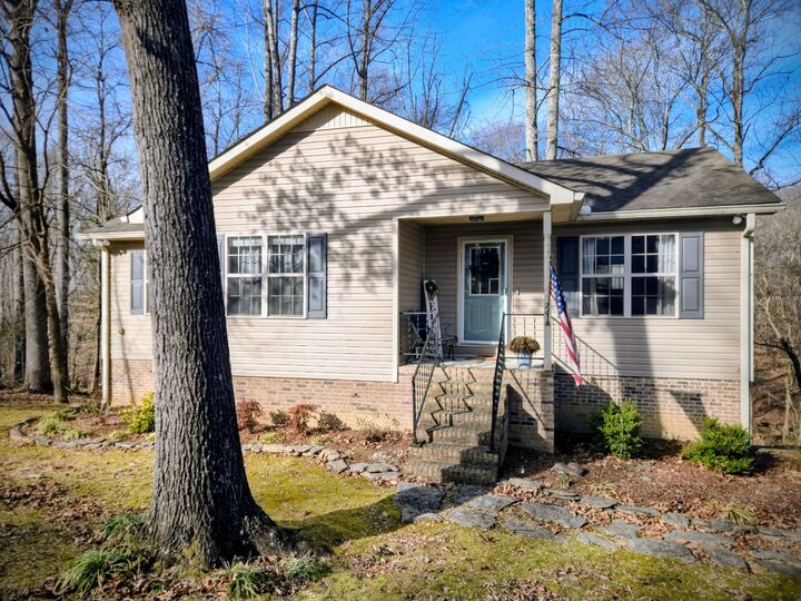 Property Photo:  74 Snow Tree Bnd  TN 37355 