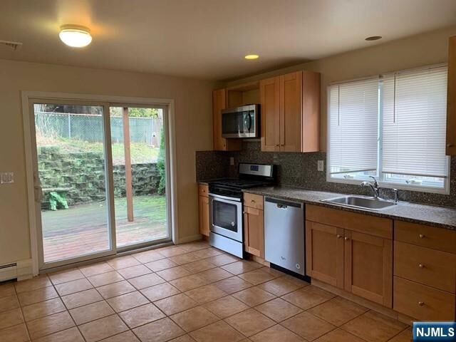 Property Photo:  111 E Edsall Avenue 1st Floor  NJ 07650 