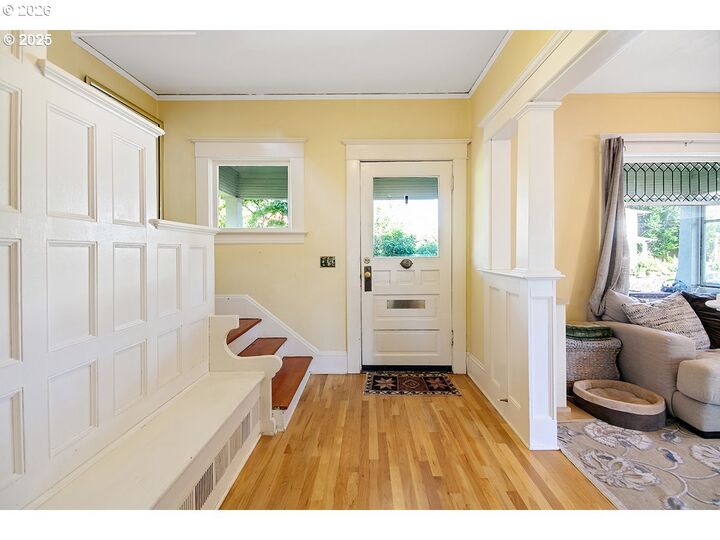 Property Photo:  3821 N Gantenbein Ave  OR 97227 