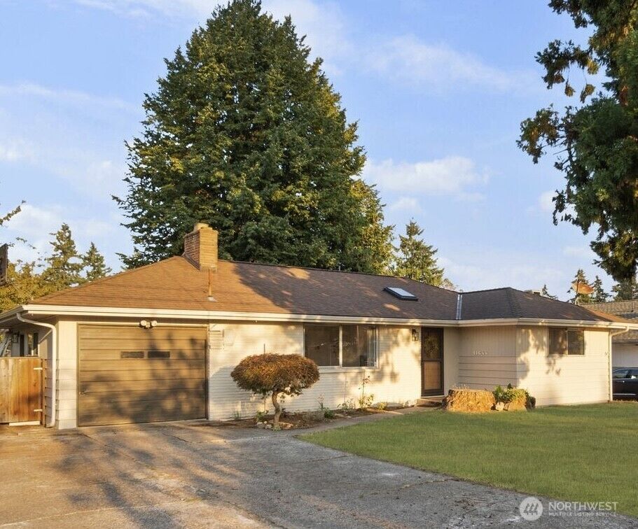 Property Photo:  11644  19th Avenue SW  WA 98146 
