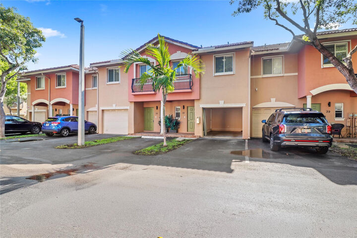 Property Photo:  37 SE 3rd Avenue  FL 33009 