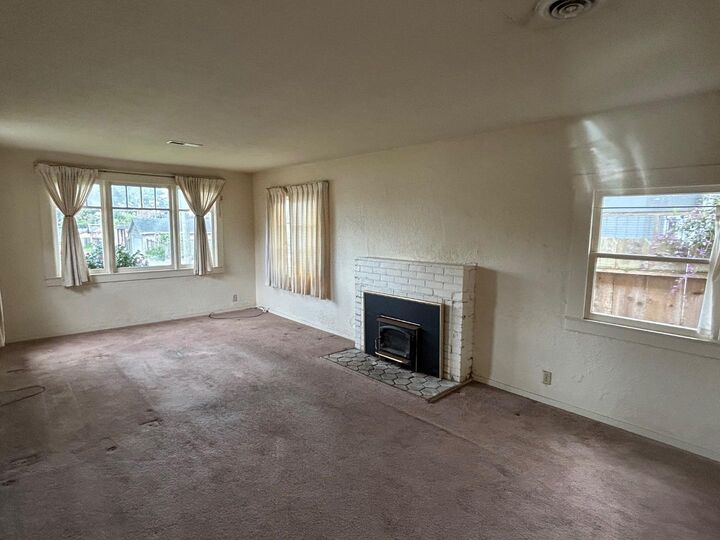 Property Photo:  805 Sinex Avenue  CA 93950 