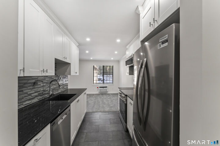 Property Photo:  50 Aiken Street Apt 144  CT 06851 