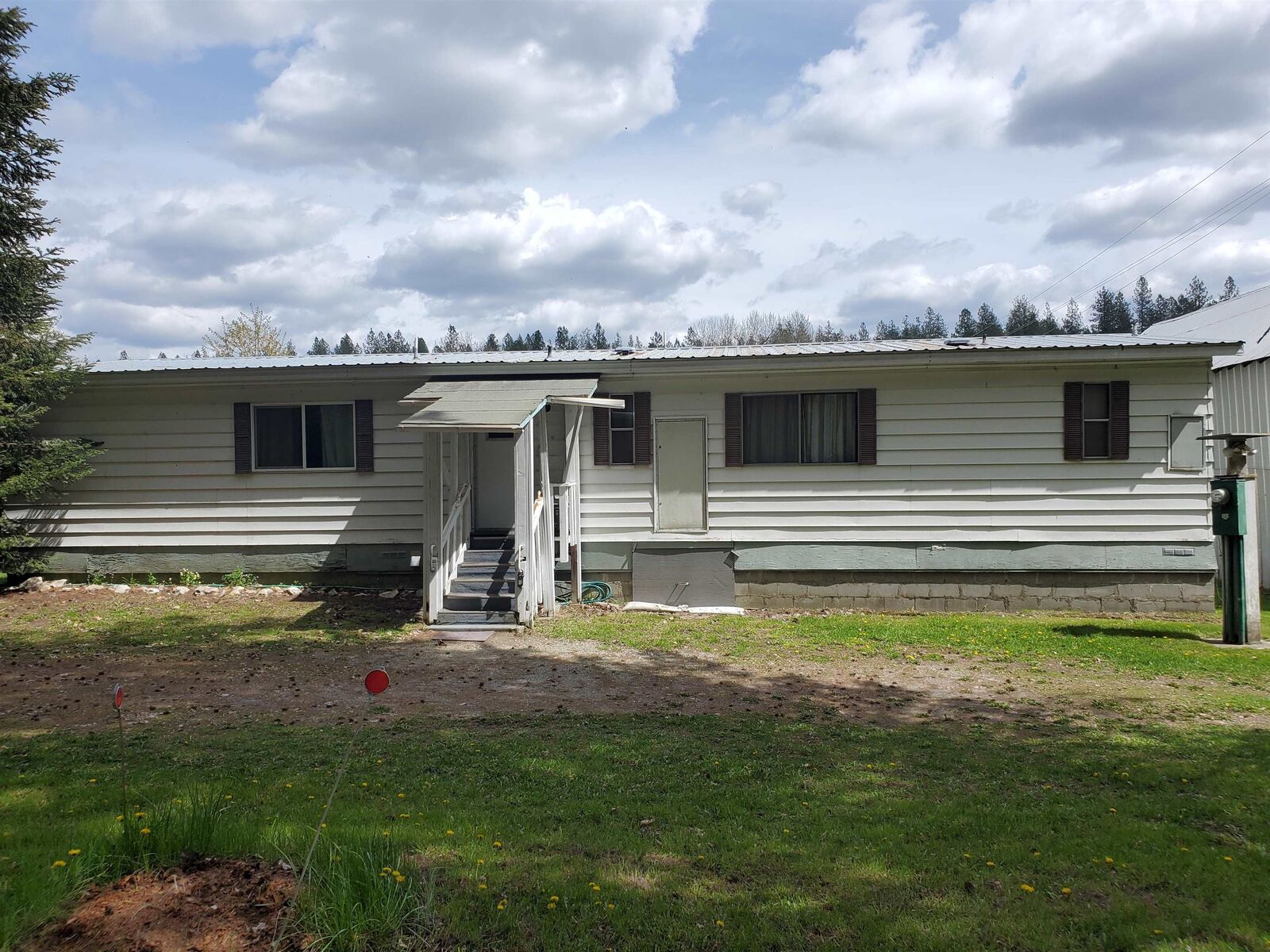 Property Photo: 26310 N River Estates Dr WA 99003