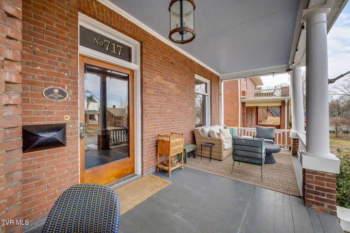 Property Photo:  717 West Pine Street  TN 37604 