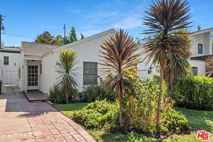 Property Photo:  934 N La Jolla Ave  CA 90046 