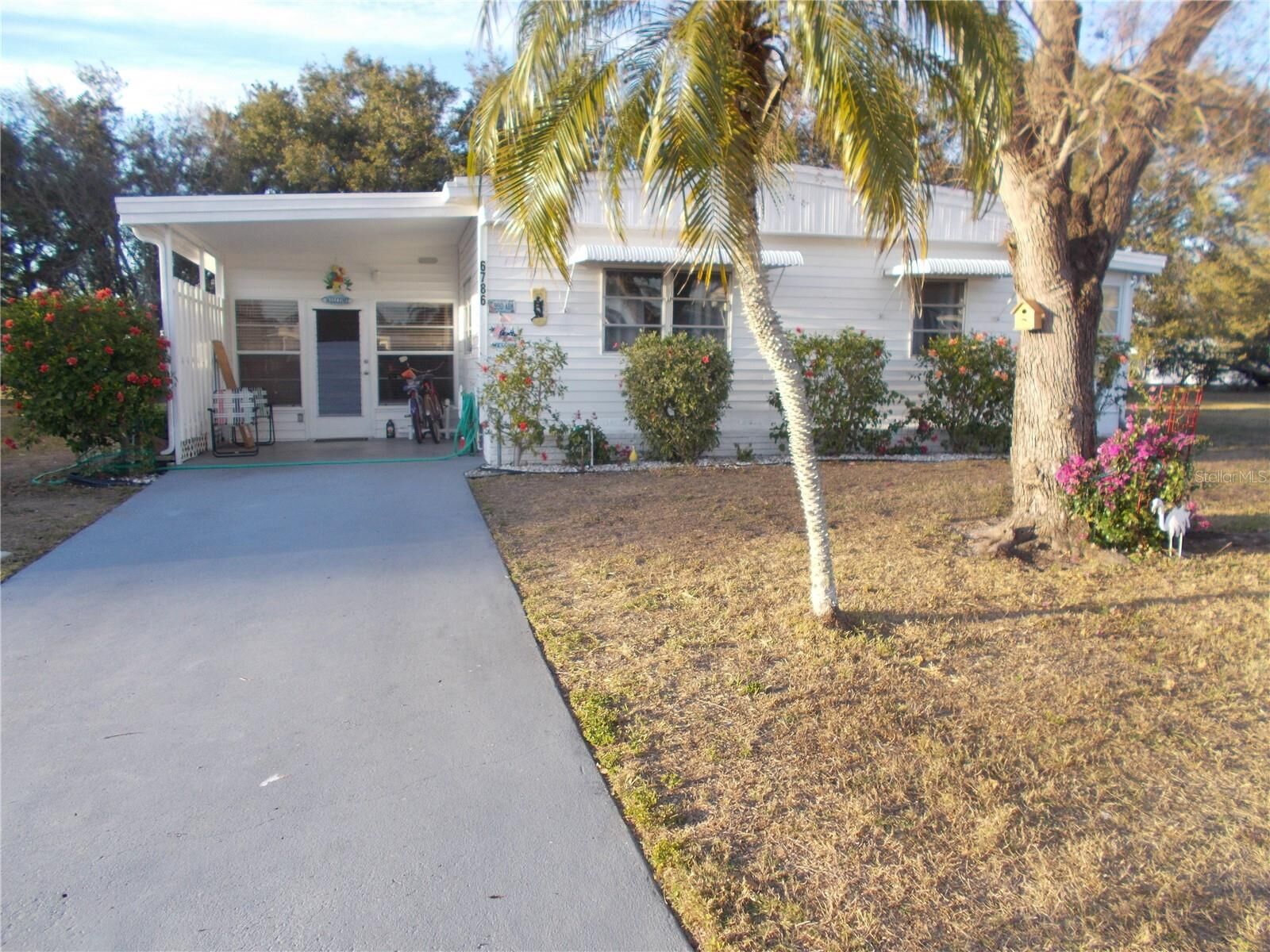 Property Photo: 6786 Hoemi Court FL 34287
