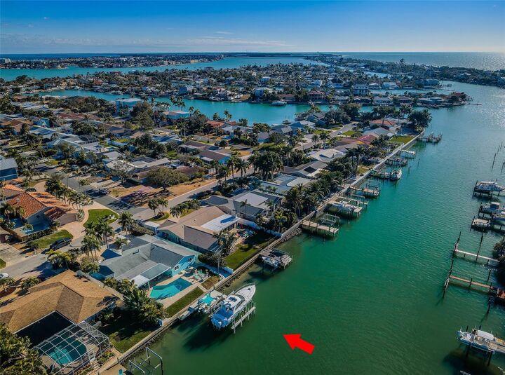 Property Photo:  2910 Alton Drive  FL 33706 