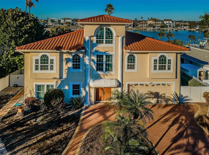 Property Photo: 30 Dolphin Drive FL 33706