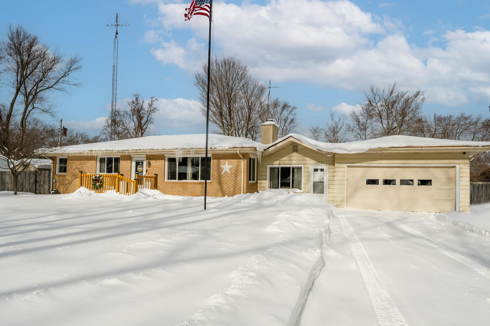 Property Photo: 205 Jamesway MI 49022