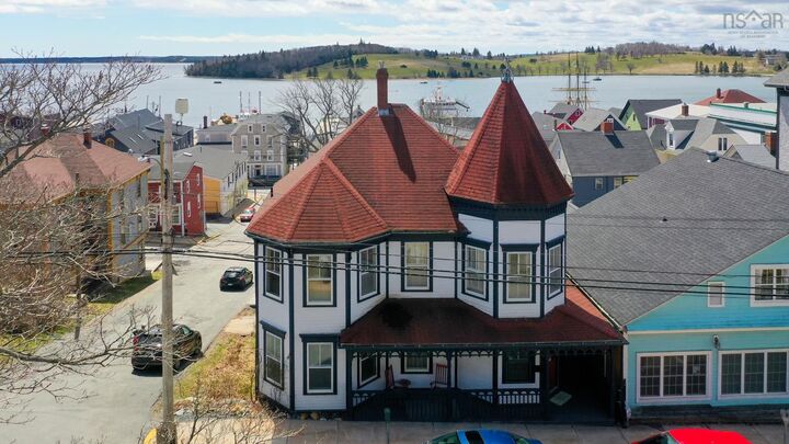 Property Photo: 306 Lincoln Street Old-Town Lunenburg NS B0J 2C0