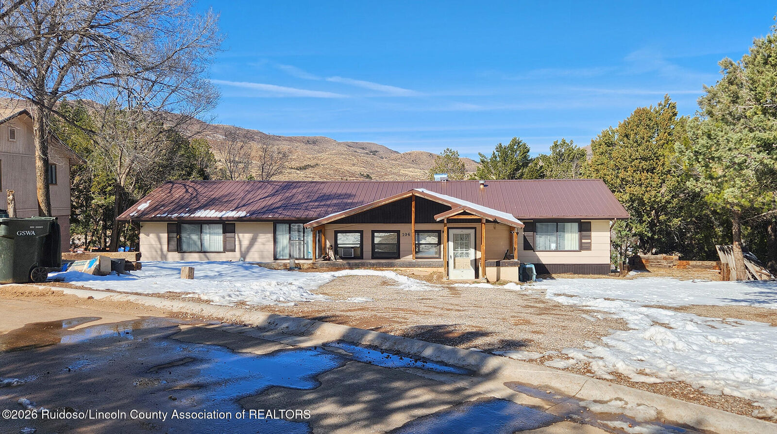 Property Photo:  106 W Circle Drive  NM 88346 