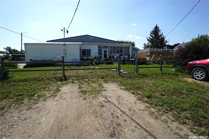 Property Photo:  116 Main Street  SK S0H 0C0 