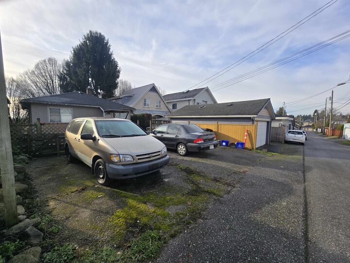 Property Photo: 123 E 64th Avenue BC V5X 2M3