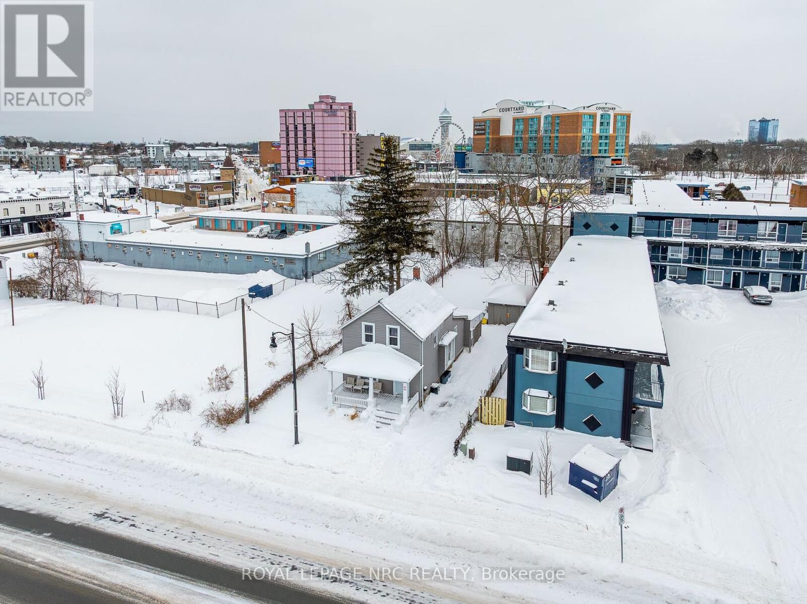 Property Photo:  5930 Fallsview Avenue  ON L2G 3V5 