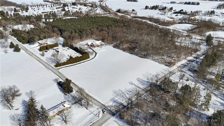 Property Photo: 5060 Morris Road OH 45502