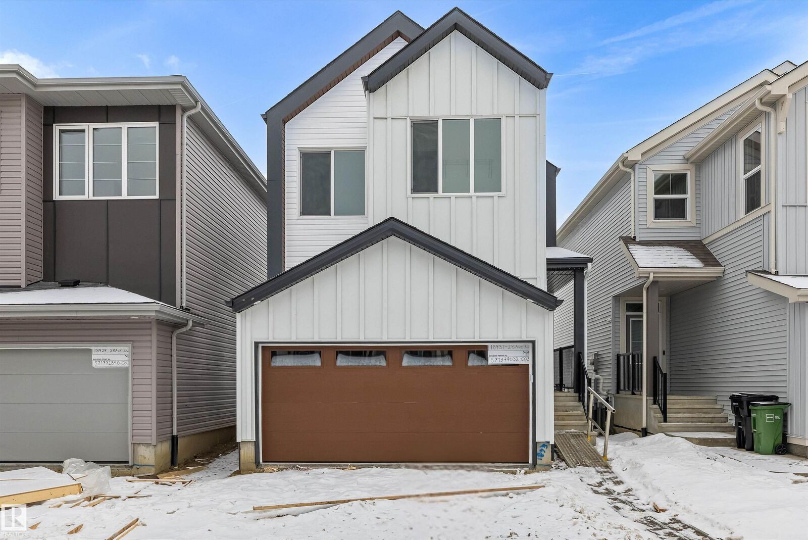 Property Photo:  18931 28 Avenue NW  AB T6M 3H9 