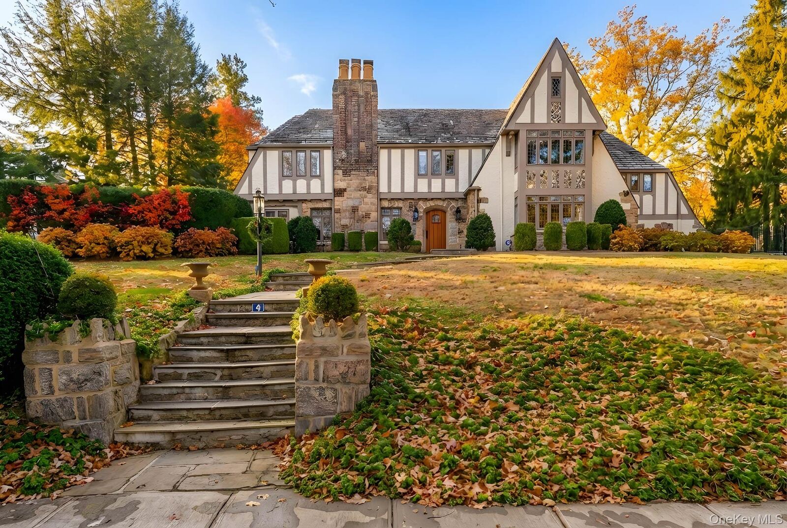 Property Photo:  4 Laurel Avenue  NY 10552 