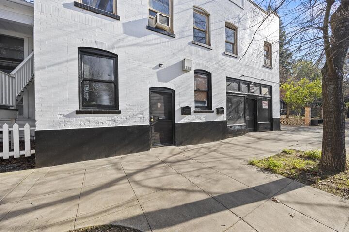 Property Photo:  1913 6th Street  CA 95811 