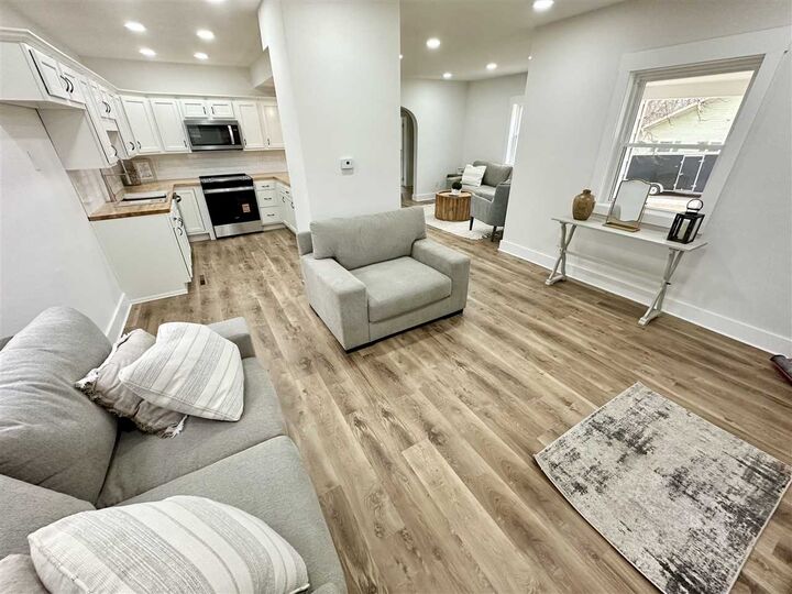 Property Photo:  809 Elks Country  Club Road  IN 47374 