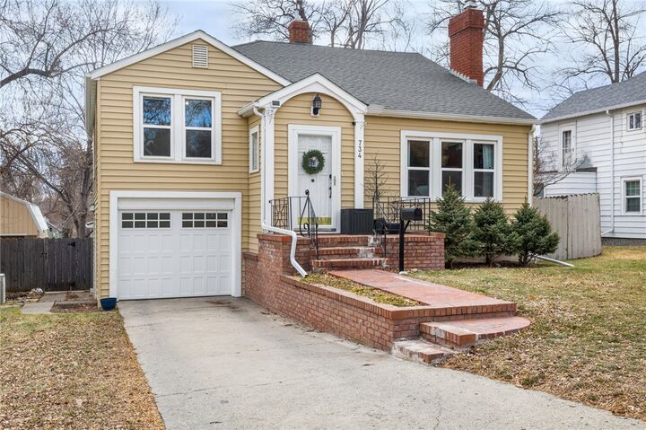 Property Photo:  734 Burlington Avenue  MT 59101 