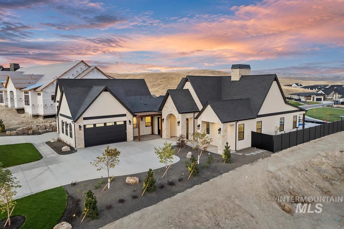 Property Photo:  7068 N Cairnhill Way  ID 83616 