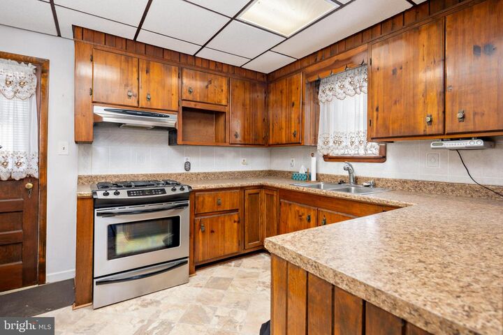 Property Photo:  6627 Bushey Street  MD 21224 