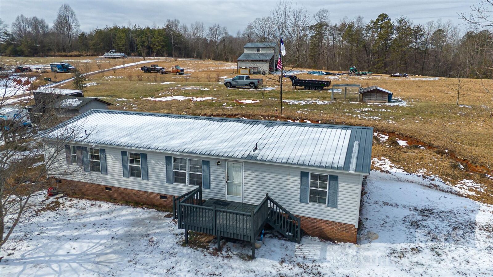 Property Photo:  6611 Prysock Avenue  NC 28612 