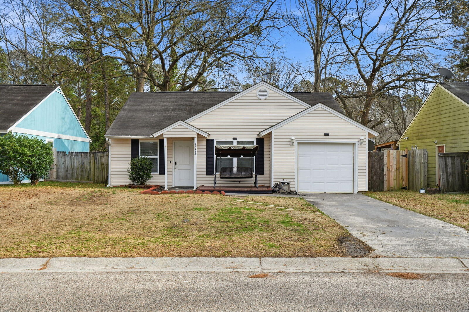 Property Photo:  1225 Maryland Drive  SC 29456 