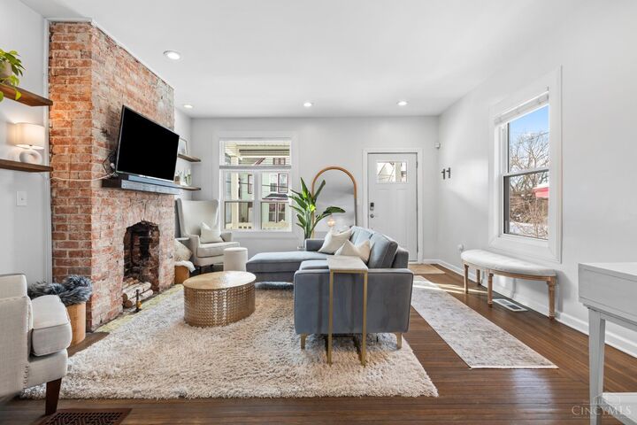 Property Photo:  2528 Hemlock Street  OH 45206 