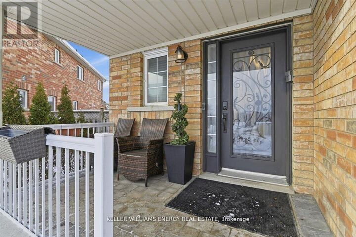 Property Photo:  66 Oceanpearl Crescent  ON L1N 0C3 