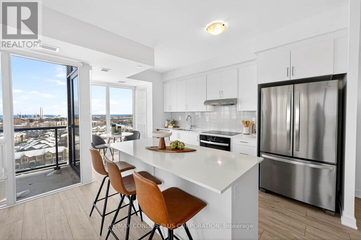 Property Photo:  1035 Southdown Road 1104  ON L5J 0A3 