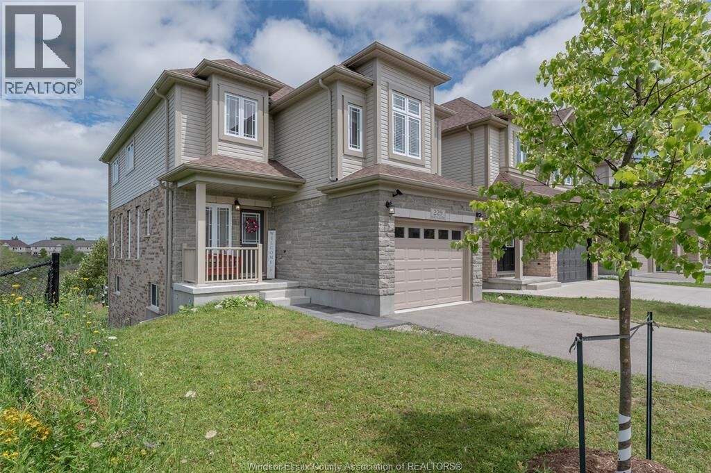 Property Photo: 229 Macalister Boulevard ON N1G 0G8