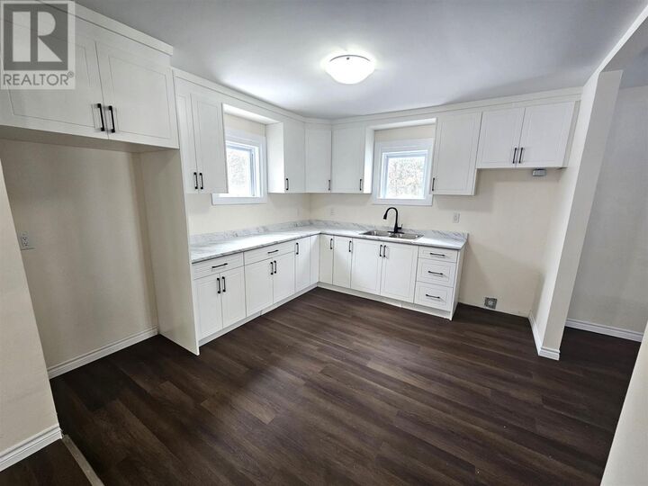 Photo de la propriété:  359 Farwell Ter  ON P6C 4B6 