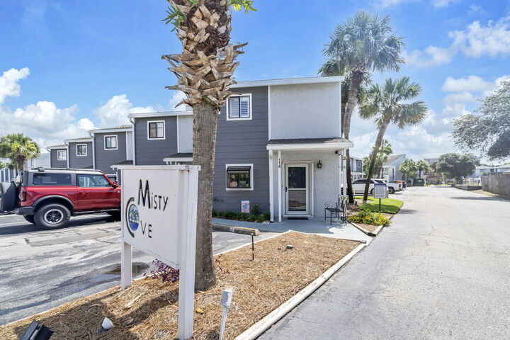 Property Photo:  288 Ellis Road Unit 114  FL 32550 