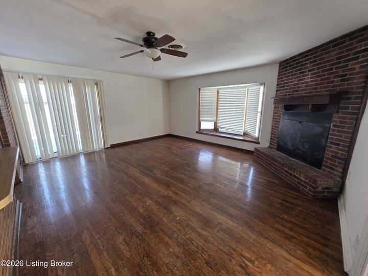 Property Photo:  9703 Dolphin Ct  KY 40299 