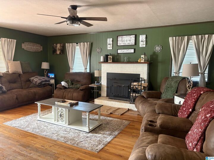 Property Photo:  7607 Highway 431  AL 36264 