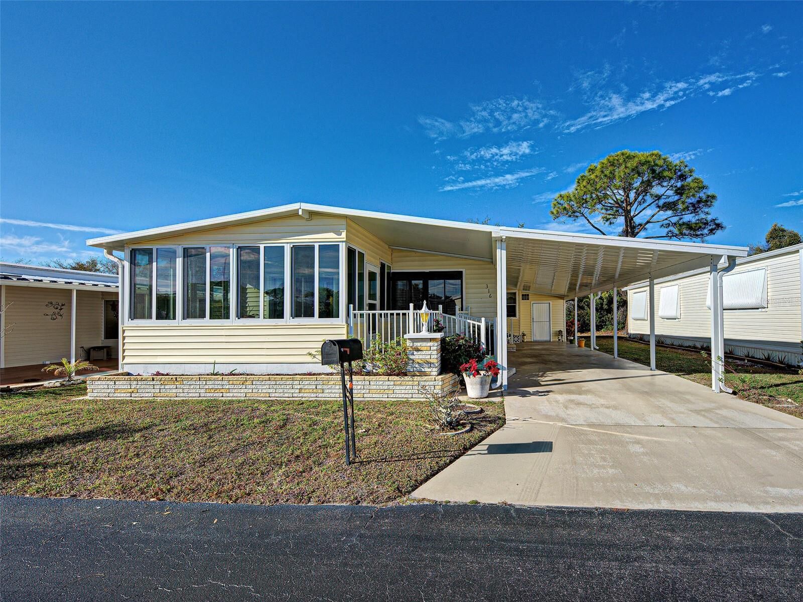 Property Photo:  316 Tropic Drive  FL 34229 