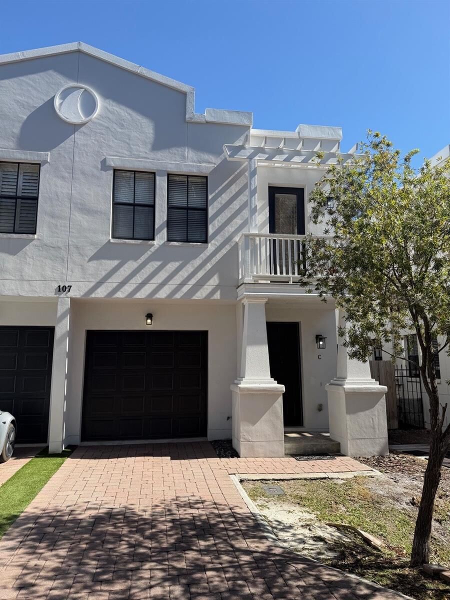 Property Photo:  107 S Packwood Avenue C  FL 33606 