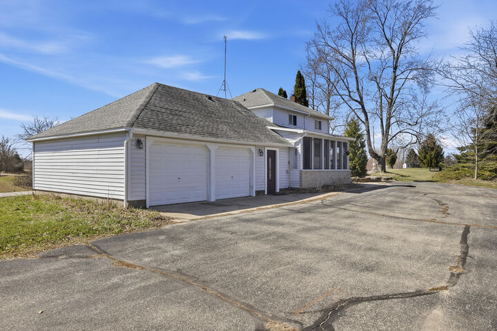 Property Photo:  16480 16 Mile Road  MI 49307 