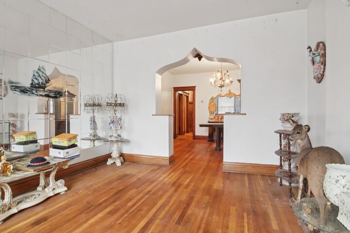 Property Photo:  2228 W Augusta Boulevard  IL 60622 